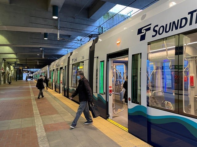Mayor Harrell signs legislation to speed up Ballard Light Rail expansion