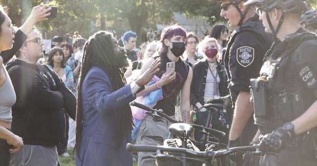 Seattle asks court to end 13 years of federal oversight of police