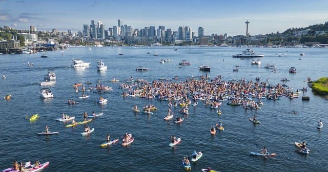 Crowds of paddleboarders are flocking to Lake Union — here’s why