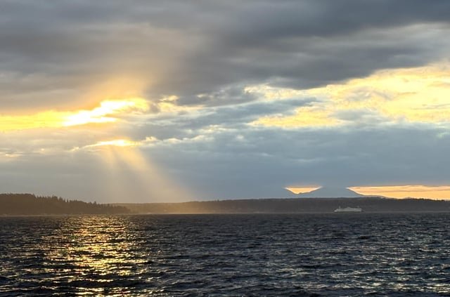 The sunset from Alki was killer tonight 🙌