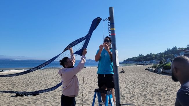 FOLLOWUP: Alki Beach’s first permanent volleyball net is up