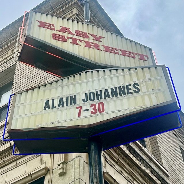 VIDEO: Alain Johannes onstage at Easy Street Records