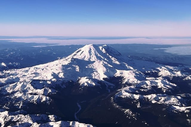 Flying into SeaTac 😍