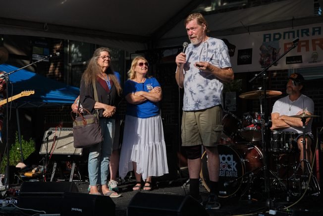 CONGRATULATIONS! Stu Hennessey honored with Admiral Neighborhood Association’s first Patrick Sand Community Advocate Award