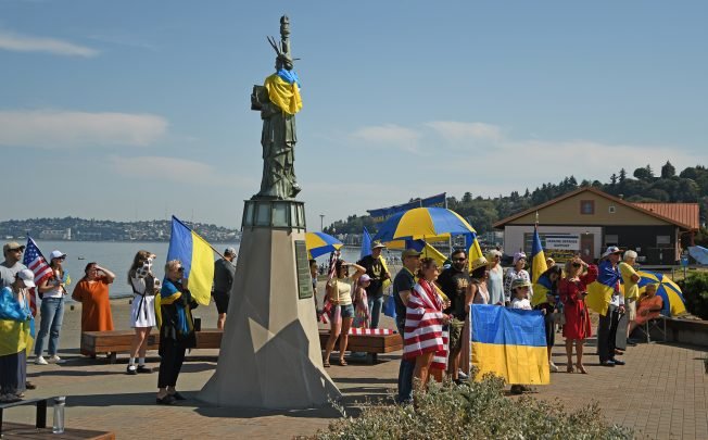 WEST SEATTLE WEEKEND SCENE: Ukrainian Independence Day rally at Alki