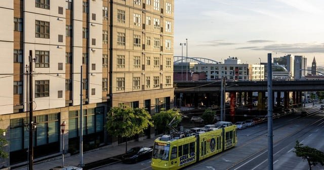 Why thousands of Seattle’s affordable-housing apartments became vacant