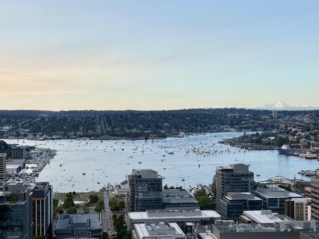 Glorious evening on Lake Union (8/12; no filter)