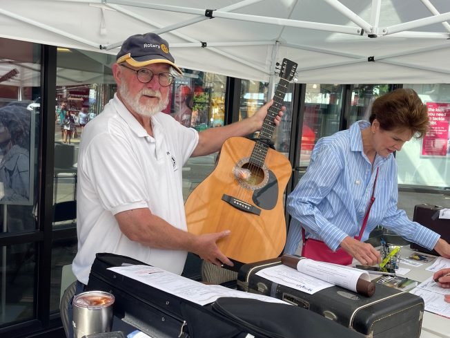 HAPPENING NOW: West Seattle Rotary collecting instruments for Music4Life