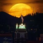 Yesterday’s Grande Pumpkin Spice Moon rising over Starbucks HQ