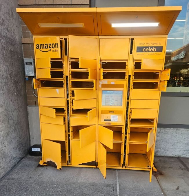 WEST SEATTLE CRIME WATCH: Package locker break-in