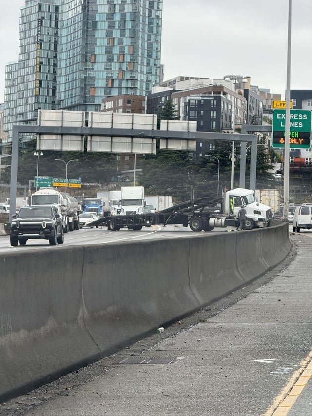 I-5 SB is going to be messy today