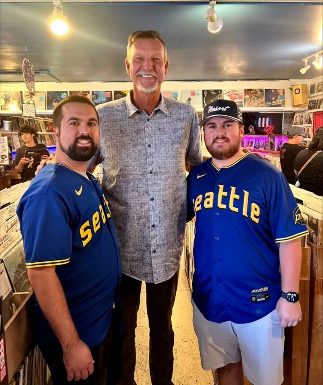 WEST SEATTLE SIGHTING: Randy ‘Big Unit’ Johnson @ Easy Street