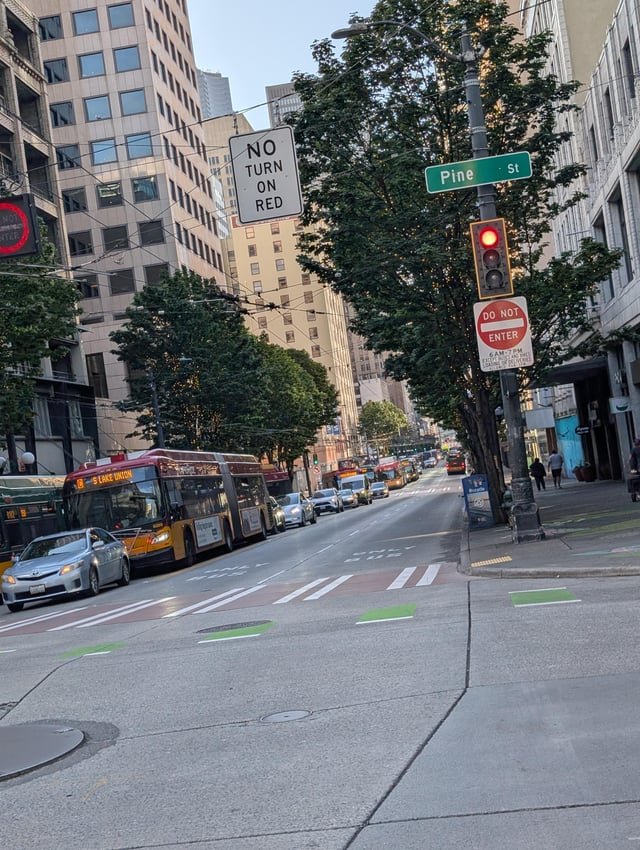 Anyone know why there are hundreds of cars driving on 3rd right now? My bus is 11 minutes late, and I might end up late for work 🫠
