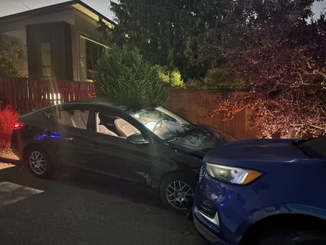 WEST SEATTLE CRIME WATCH: Stolen car abandoned after crash; tools taken; car window smashed
