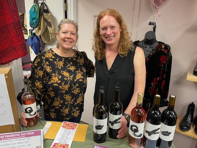 WEST SEATTLE SCENE: Wine Walk night fills The Junction’s glass