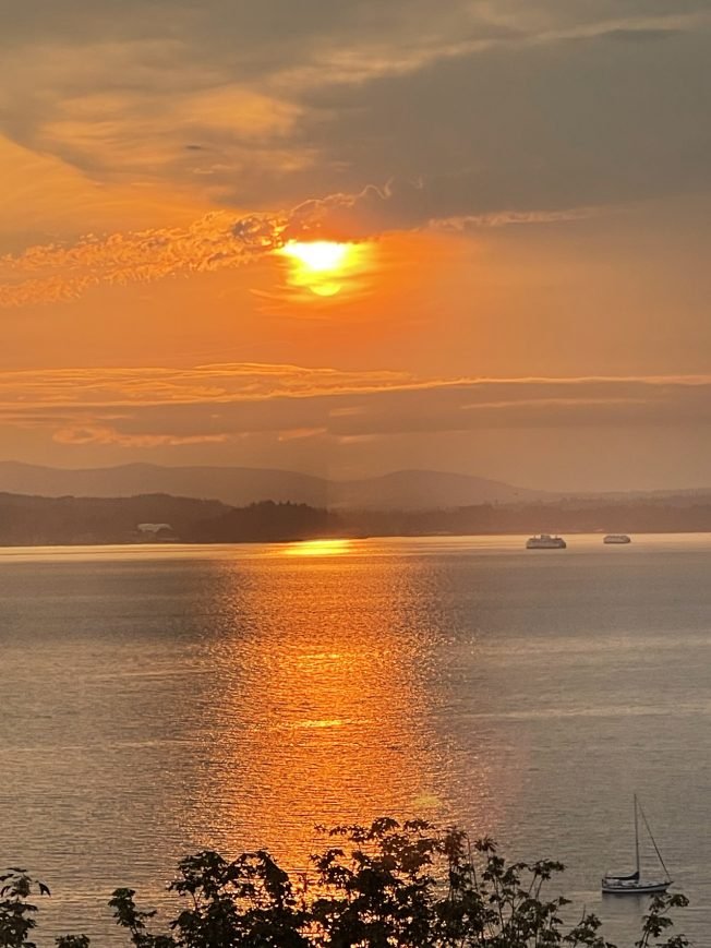 WEST SEATTLE WEATHER: Sunset views, thunderstorm possibilities