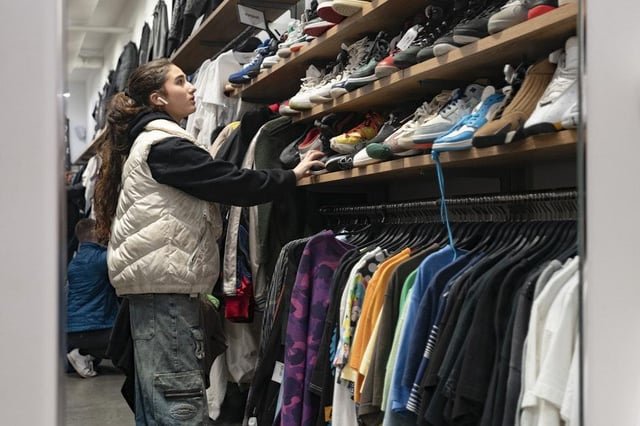 More Seattle-area shoppers turn to Evergreen Goodwill amid economic uncertainty