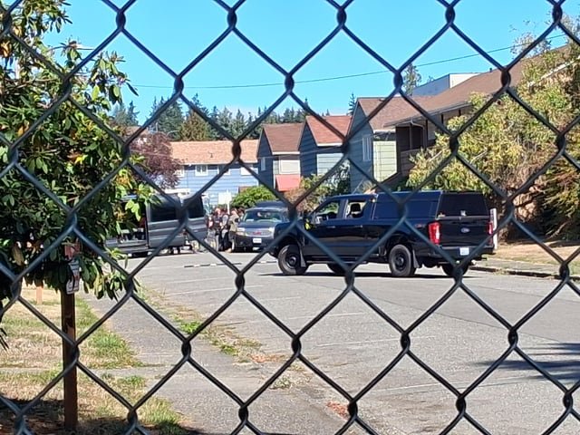 Black Vans & Law Enforcement Spotted in Northgate.