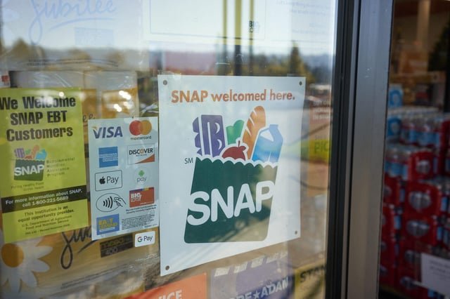 With federal penalties looming, WA looks to curb food stamp payment errors