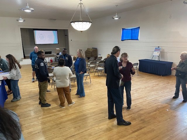Open house at Westside Neighbors Shelter brings updates, success story, and concerns from neighbors