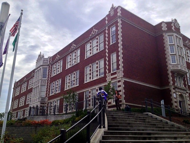 Seattle School Board Rejects Bringing Police Officer Back to Garfield »» The Urbanist