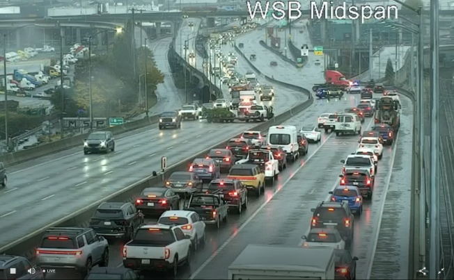 TRAFFIC ALERT: West Seattle Bridge lanes blocked by sideways trailers both ways