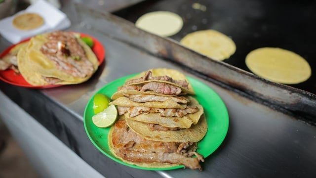 WA Mexican restaurant coalition demands crackdown on illegal taco stands
