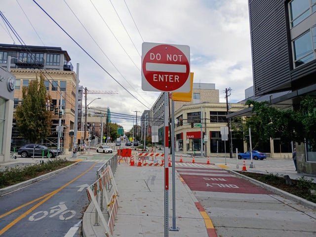 SDOT Backpedals on Plans for Capitol Hill Bus Lane Removal »» The Urbanist