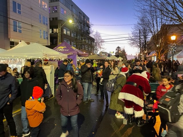 COUNTDOWN: Two weeks until West Seattle Junction’s biggest day of the holiday season