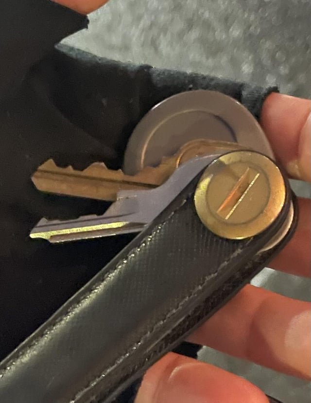 Found keys between Pike&Pine on 11th ave