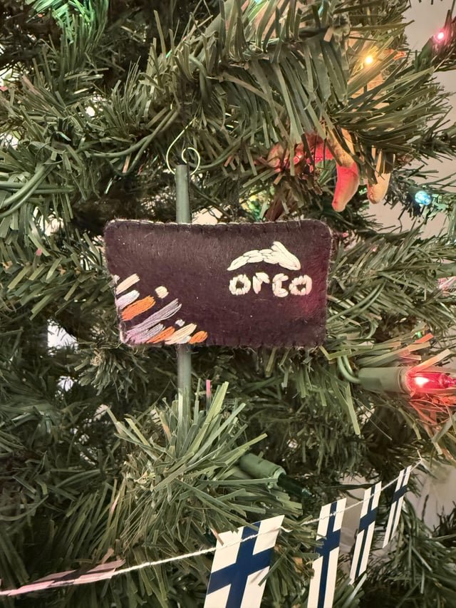 My friend handmade a felt ORCA card ornament for me 🎄