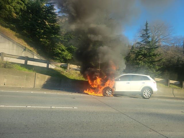 Car on fire on NB I-5 at exit 164B