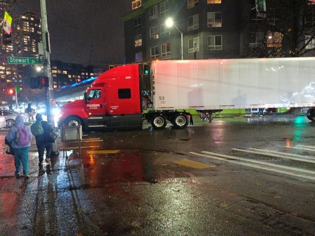 Please for the love of God, fix this intersection
