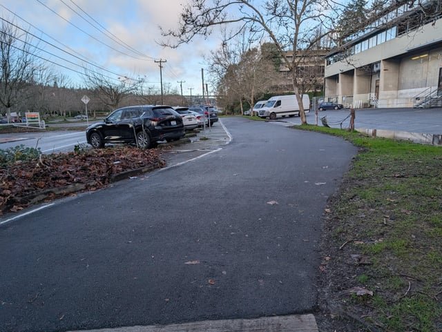 Really bumpy stretch of the Burke by Gasworks is fixed