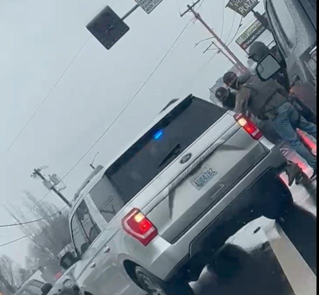 Witnesses, video: ICE vehicle ran over legs of man detained in Vancouver (WA)