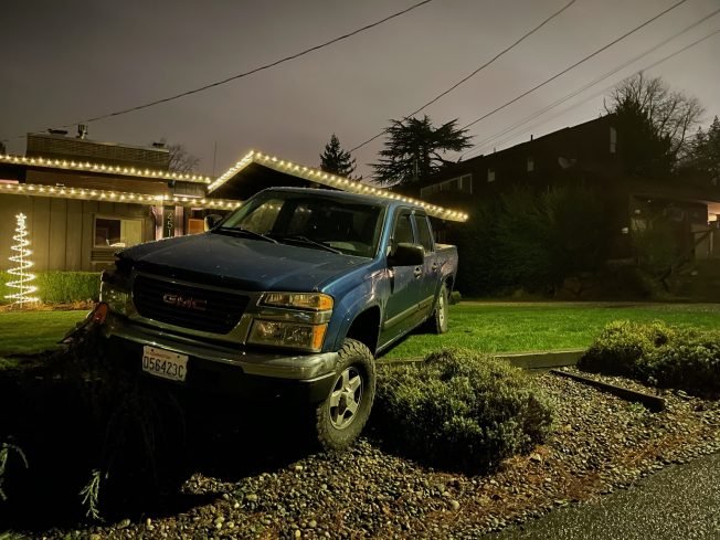 WEST SEATTLE CRIME WATCH: DUI suspect jailed after driving into Fauntleroy yard, walking away