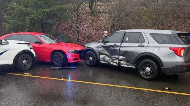 Suspect smoked meth before carjacking Washington trooper, report says