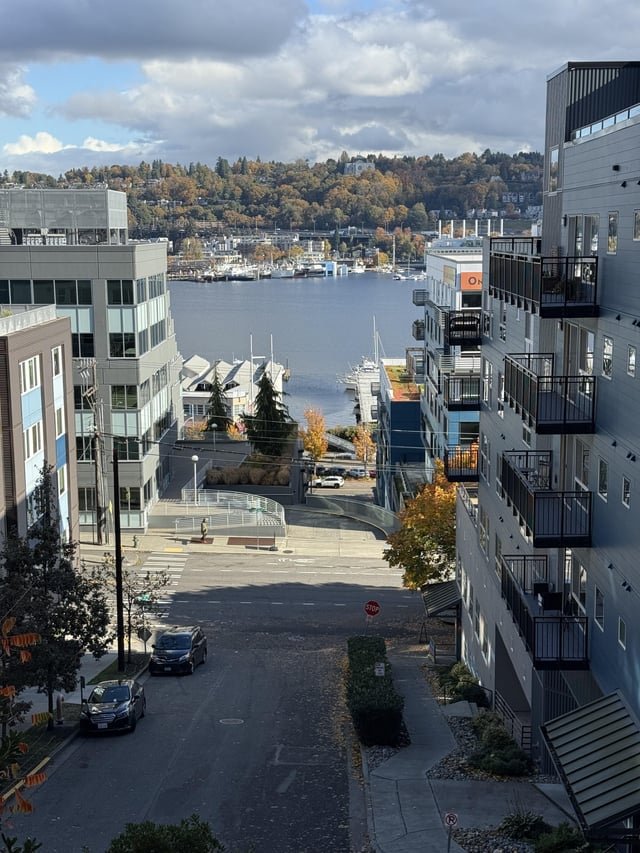Just moved here, I love your city sm!