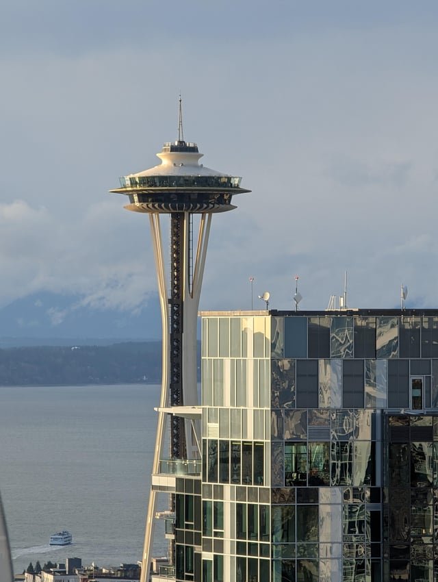 The Christmas tree has been taken off the top of the Needle :(