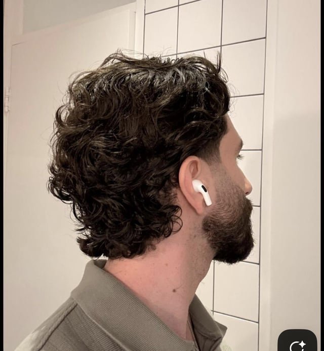 Men’s hairstylist