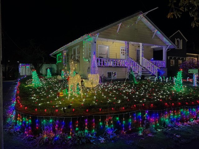 WEST SEATTLE CHRISTMAS LIGHTS: WyLights 2025