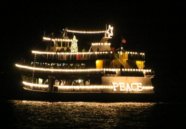 WEEK AHEAD: Christmas Ship stops + Alki Holiday Lights on Thursday