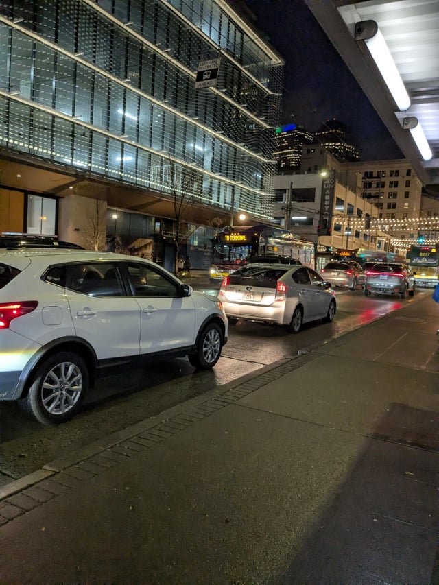 So many cars on 3rd