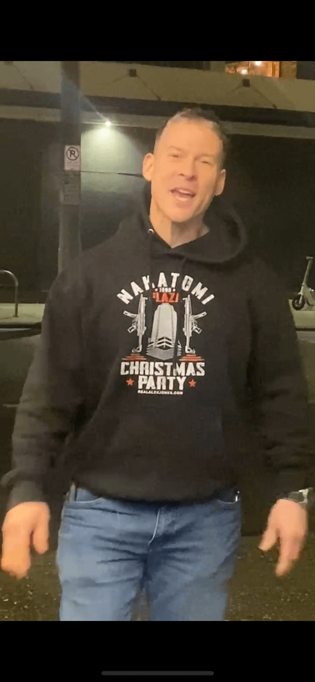 PSA: Racist transphonic man harassing people in U District/Ravenna