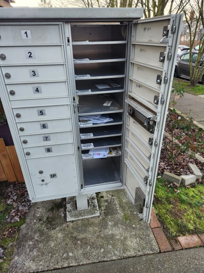 WEST SEATTLE CRIME WATCH: Catalytic-converter theft attempts; repeat mailbox break-in