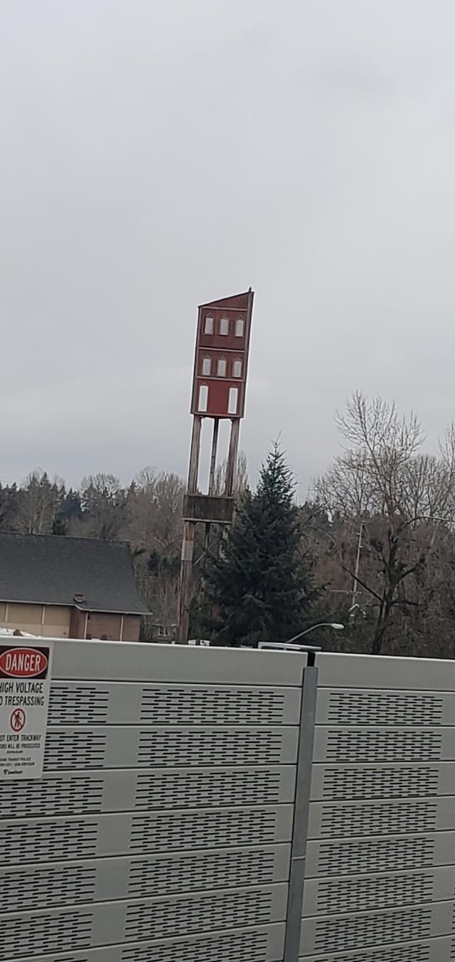 Weird building in Shorline
