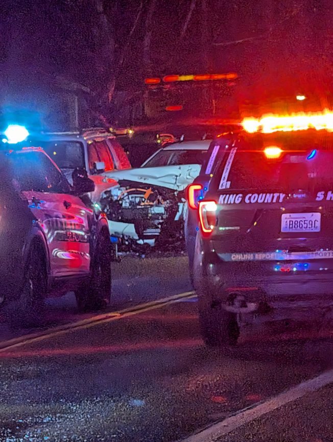 UPDATE: King County Sheriff’s Office pursuit ends with crash at 16th/Elmgrove, search ensues