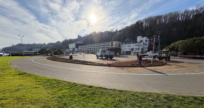 You asked, so we asked: Here’s why Seattle Parks removed Don Armeni Boat Ramp’s long median hedge