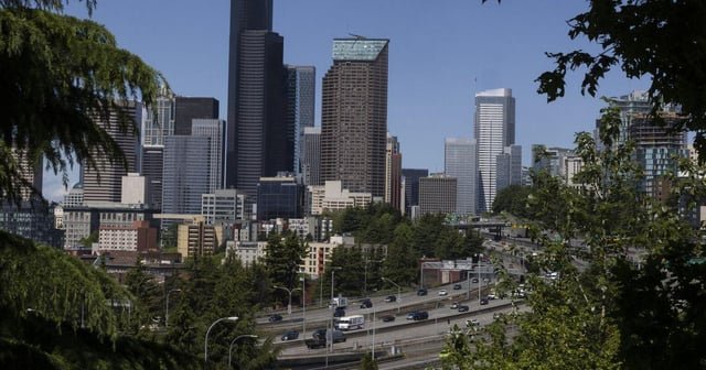An ‘invisible crisis’ is crushing Seattle’s small businesses, survey finds