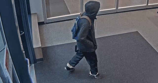 Bank robbery note, dropped in Seattle Goodwill, leads to suspect